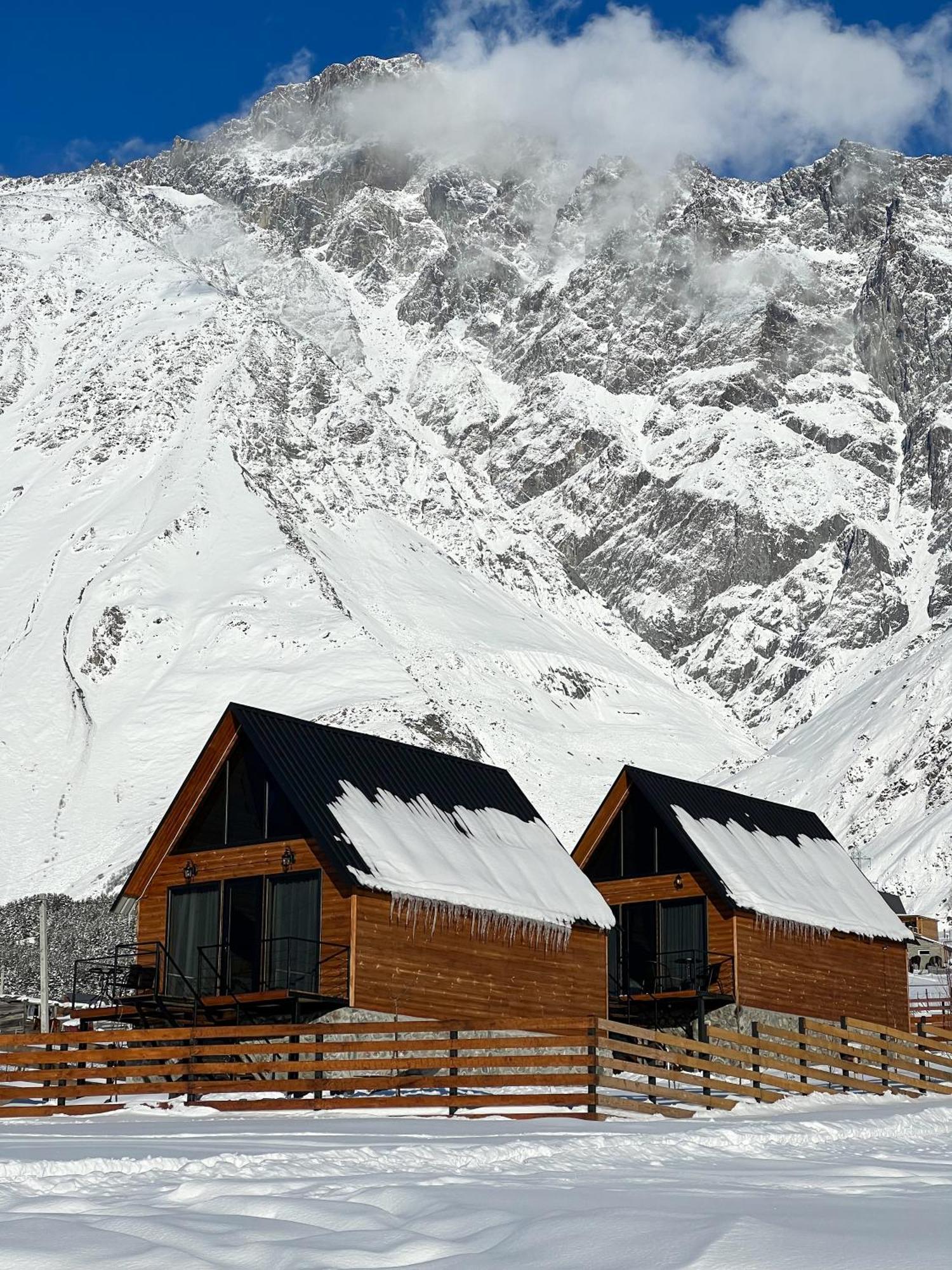 Traveler'S Cottages In Kazbegi Dış mekan fotoğraf