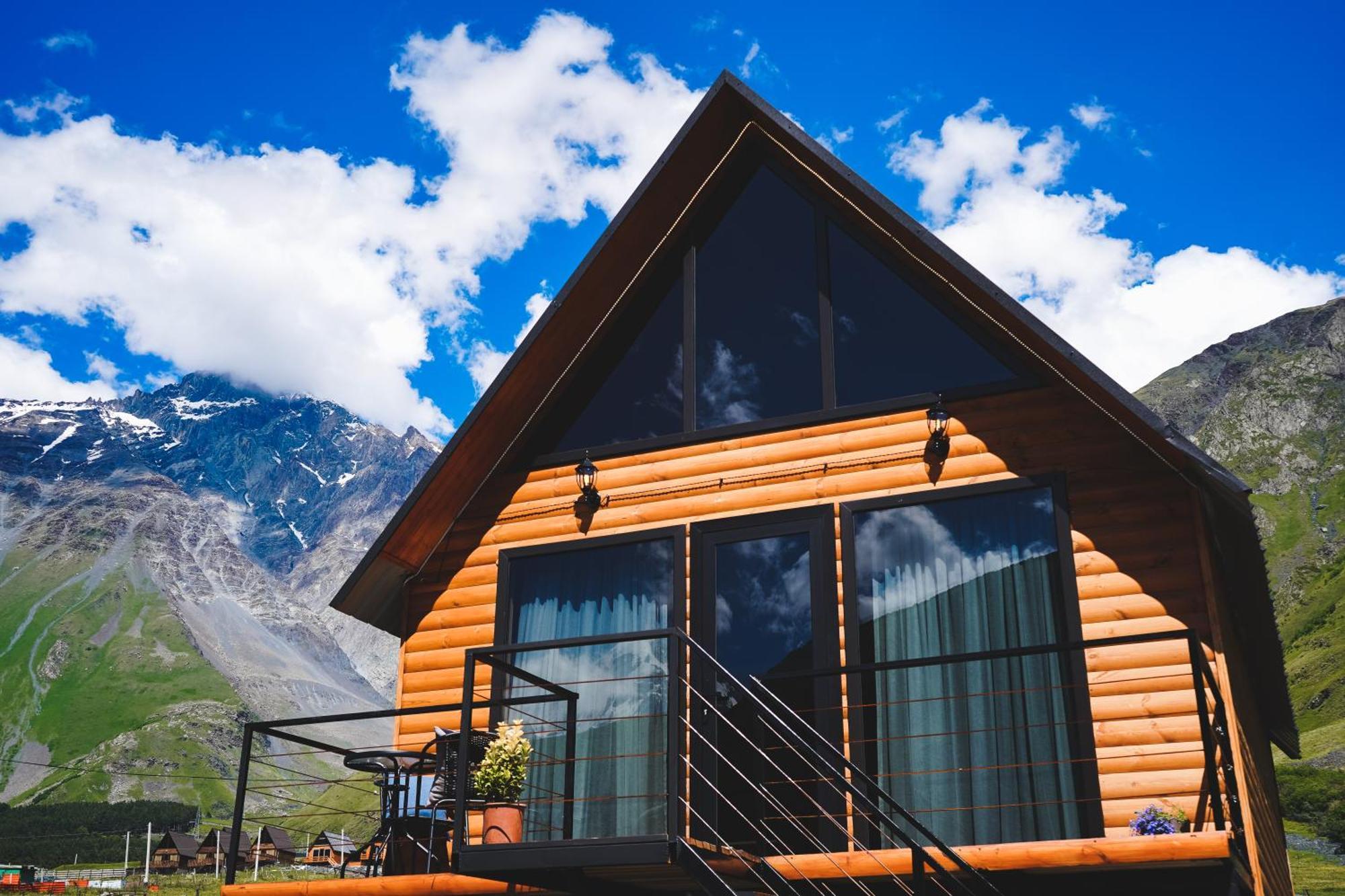 Traveler'S Cottages In Kazbegi Dış mekan fotoğraf