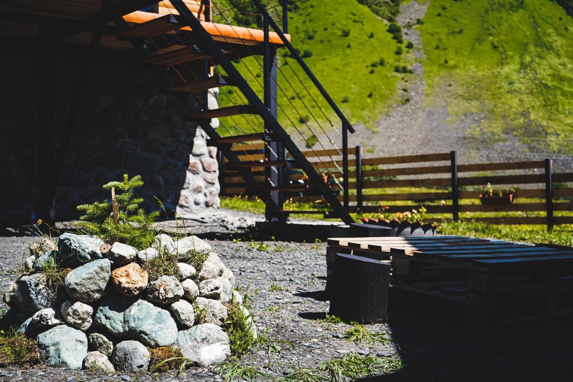 Traveler'S Cottages In Kazbegi Dış mekan fotoğraf