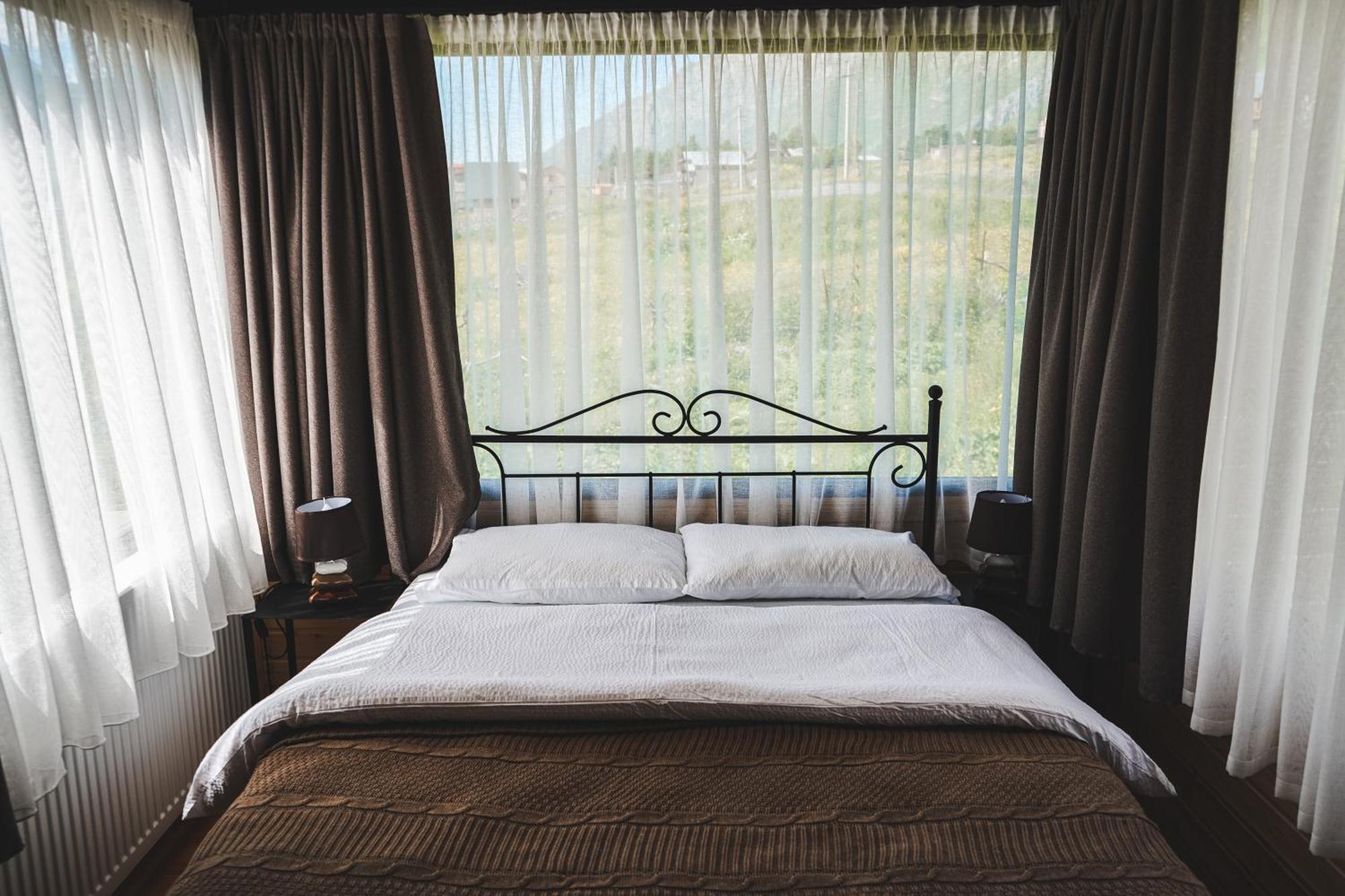Traveler'S Cottages In Kazbegi Dış mekan fotoğraf