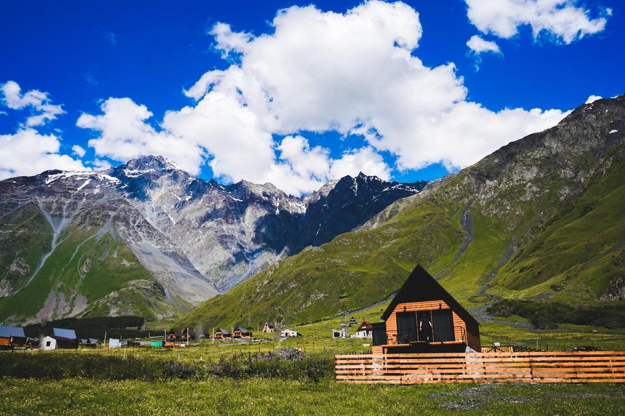 Traveler'S Cottages In Kazbegi Dış mekan fotoğraf
