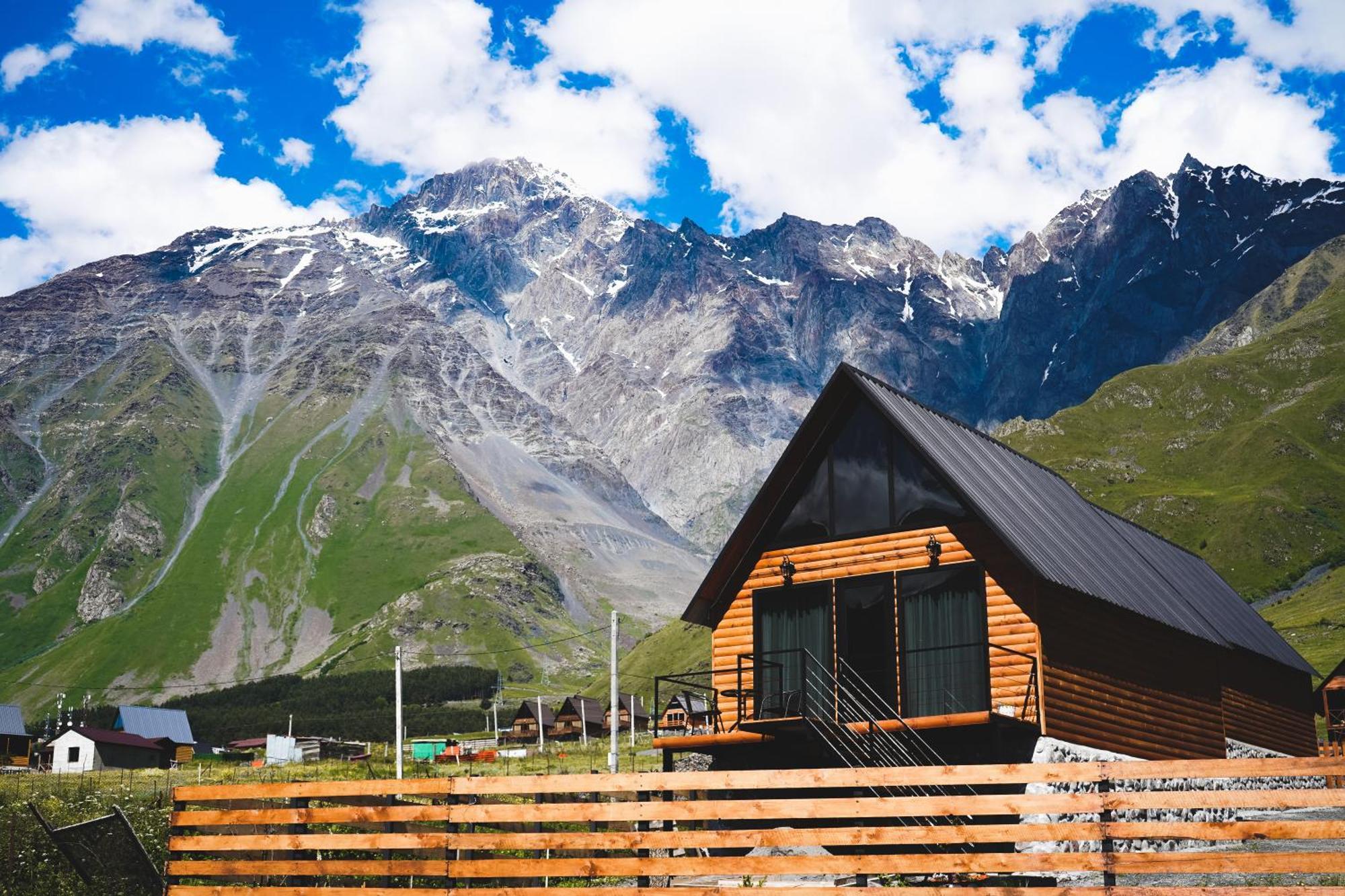 Traveler'S Cottages In Kazbegi Dış mekan fotoğraf