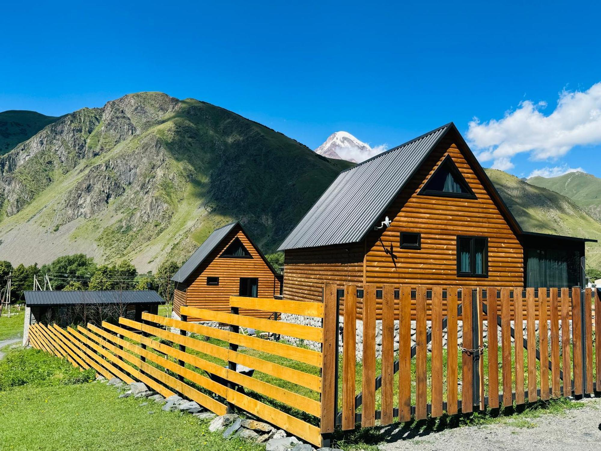 Traveler'S Cottages In Kazbegi Dış mekan fotoğraf