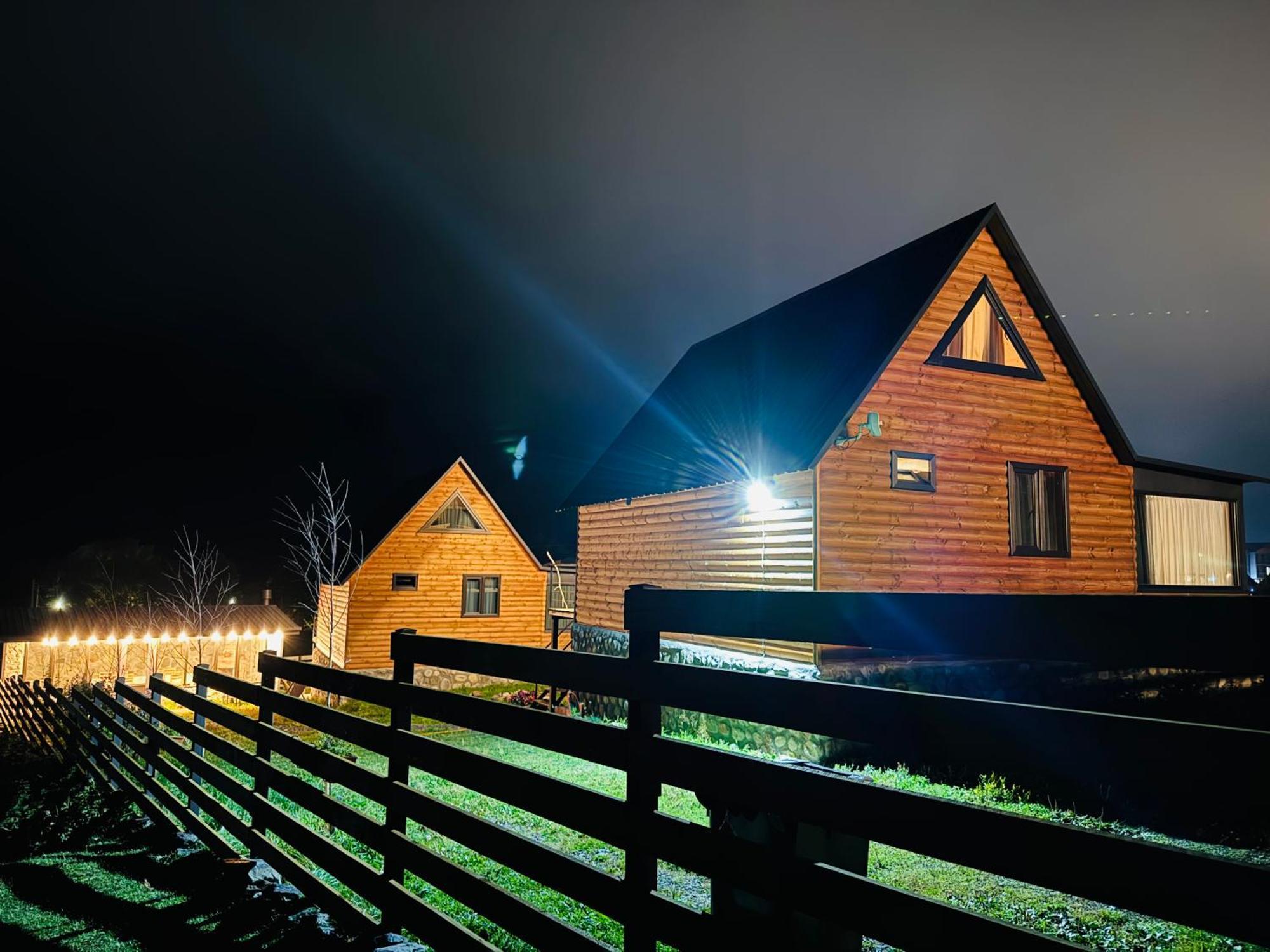 Traveler'S Cottages In Kazbegi Dış mekan fotoğraf